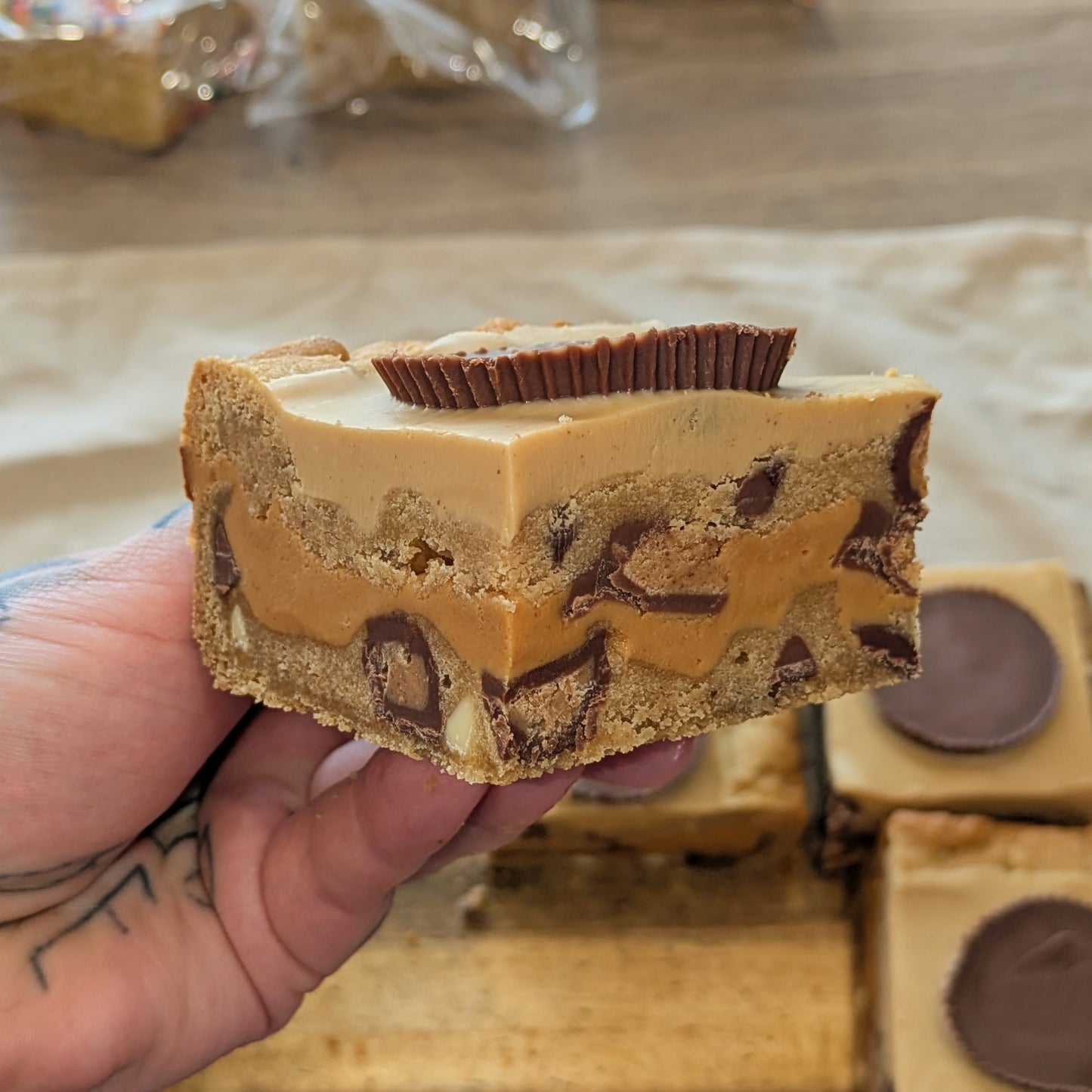 REESE'S PEANUT BUTTER COOKIE BAR