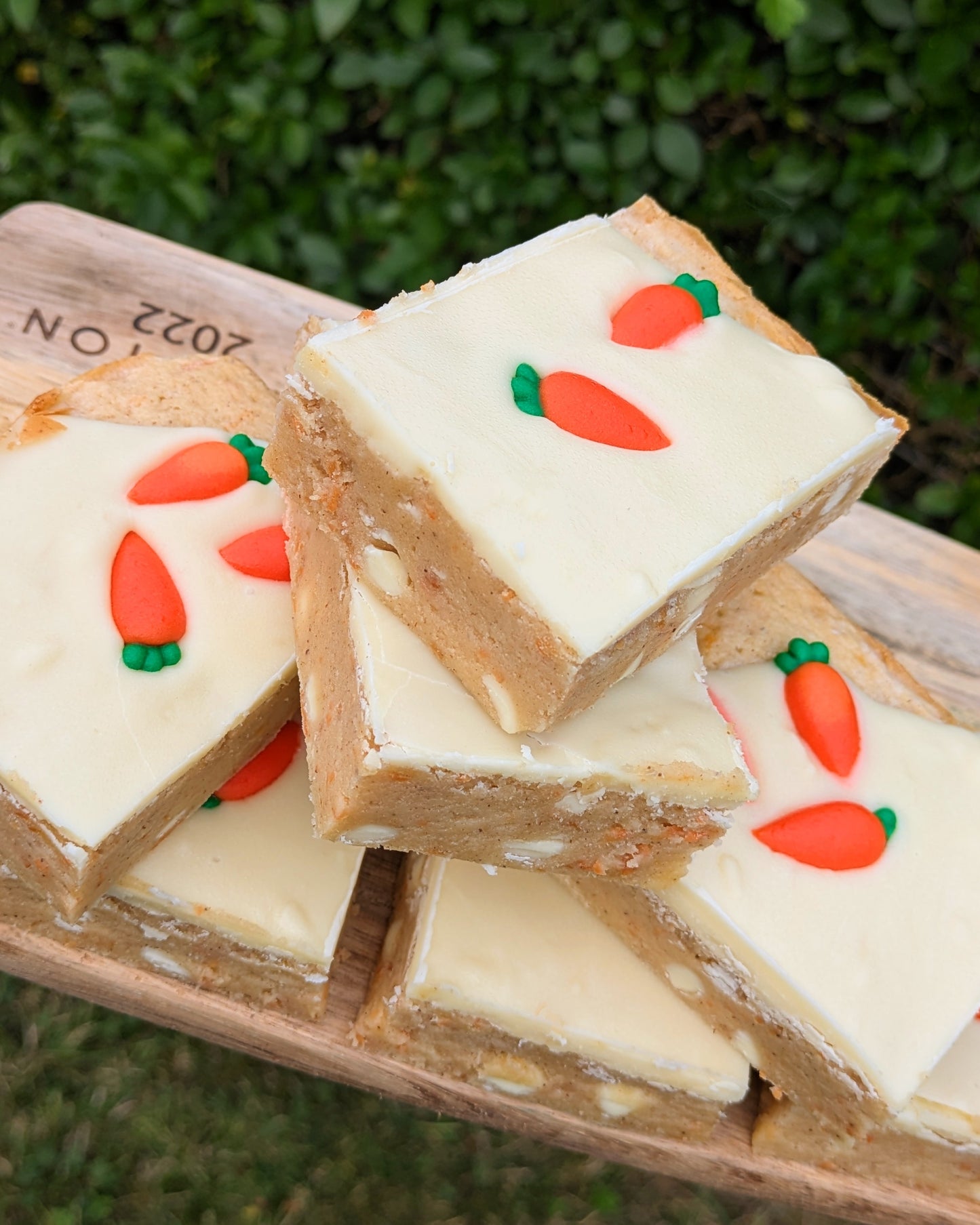 CARROT CAKE BLONDIE