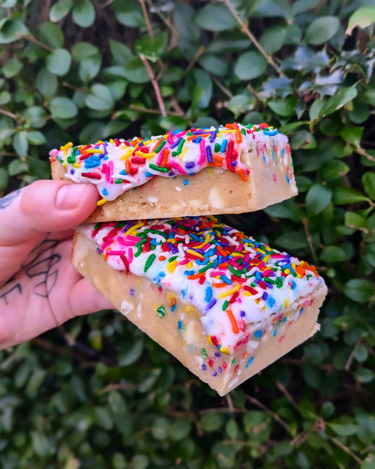 RAINBOW SPRINKLE BLONDIE