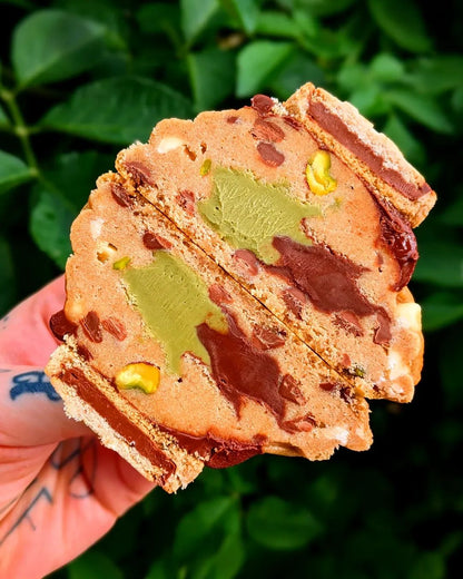 NUTELLA & PISTACHIO STUFFED COOKIES