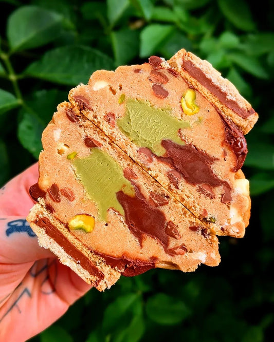 NUTELLA & PISTACHIO STUFFED COOKIES